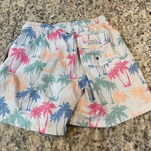 Vibrant Palm Print Men's Swim Trunks
